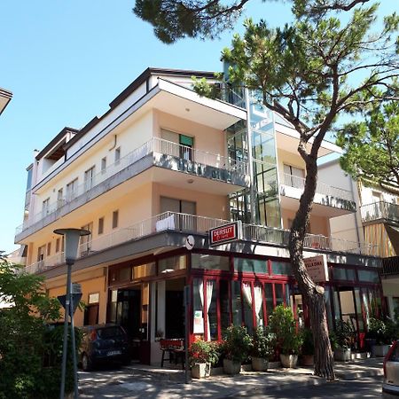 Hotel Villa Dina Lido di Jesolo Eksteriør bilde