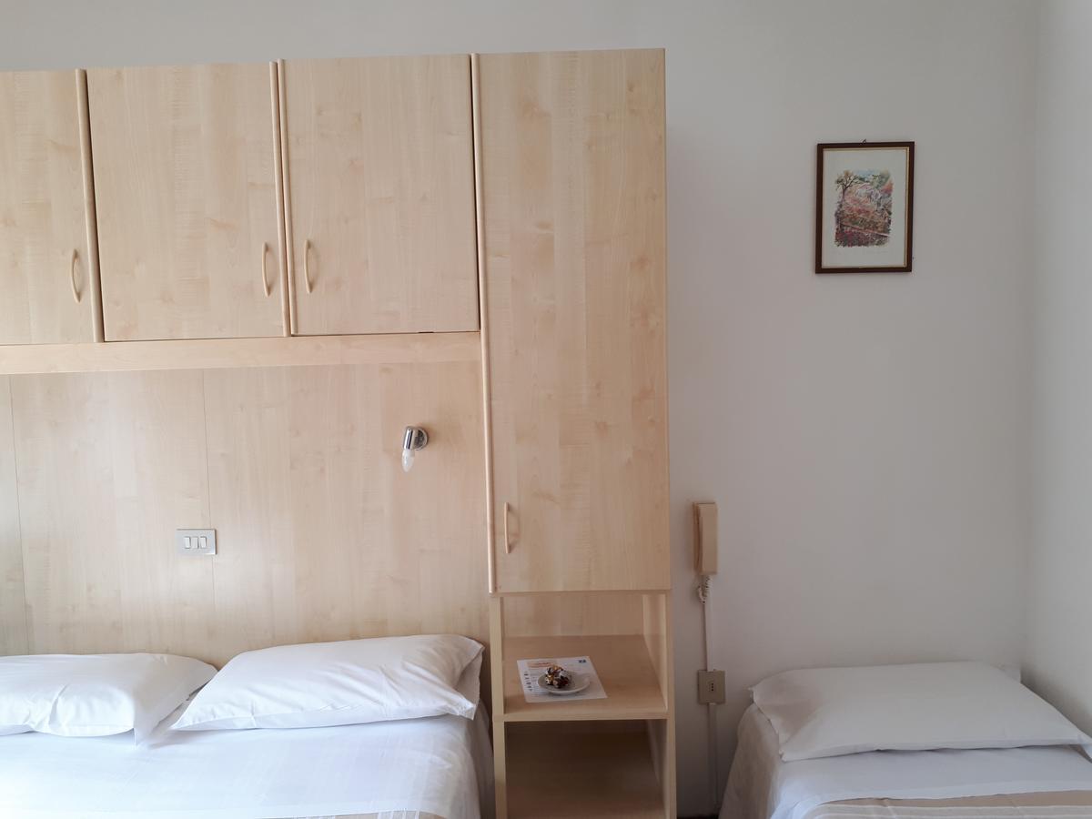 Hotel Villa Dina Lido di Jesolo Eksteriør bilde