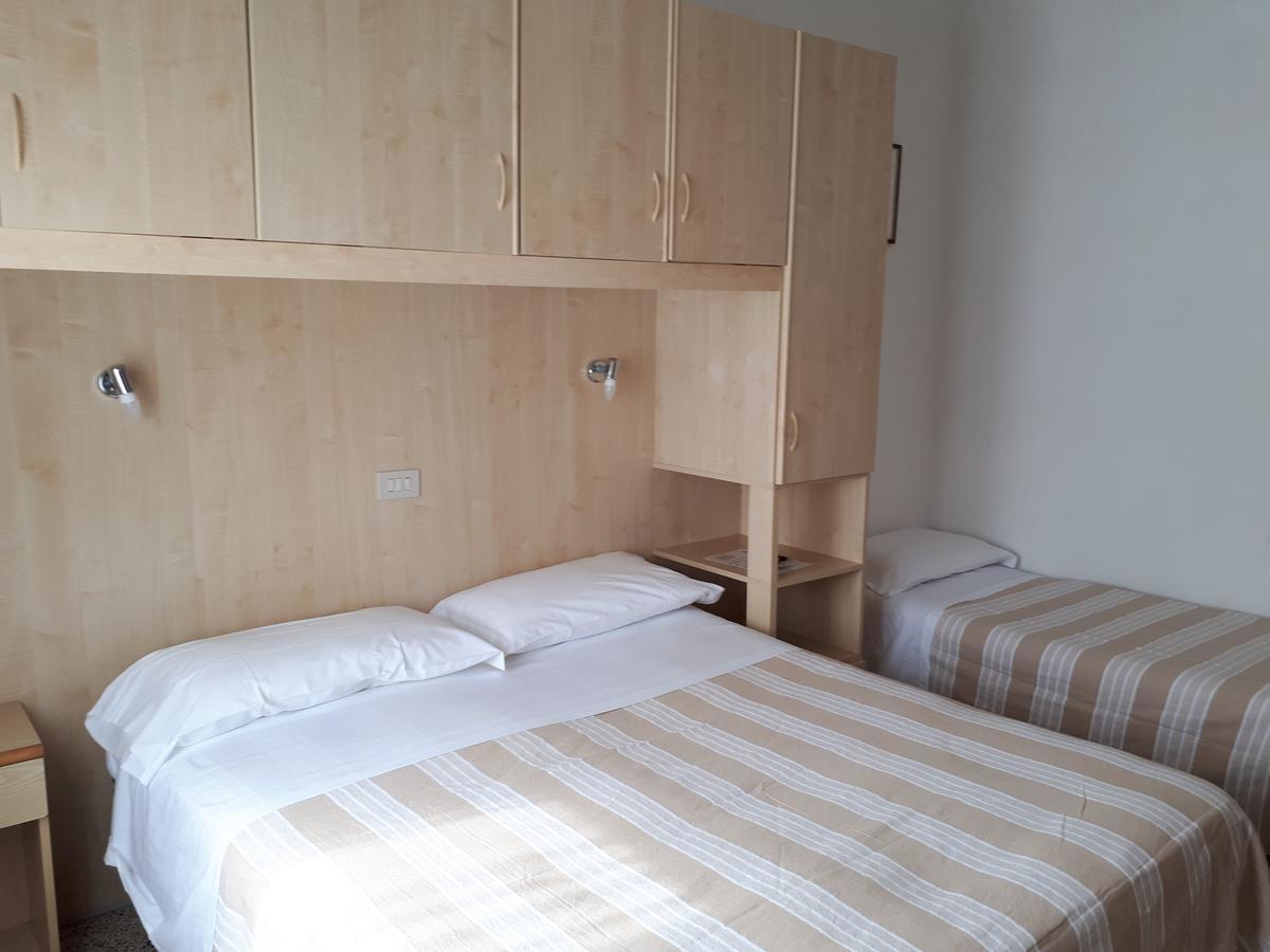 Hotel Villa Dina Lido di Jesolo Eksteriør bilde