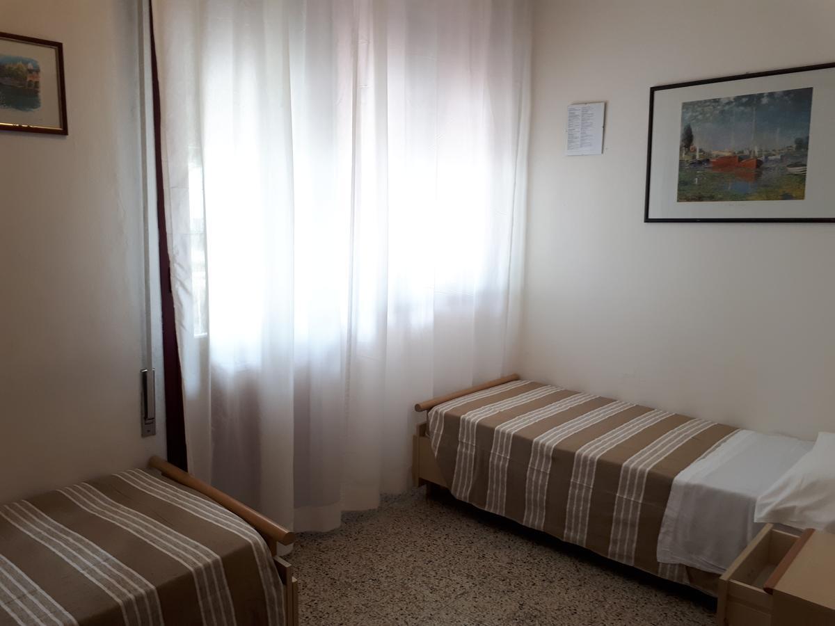 Hotel Villa Dina Lido di Jesolo Eksteriør bilde
