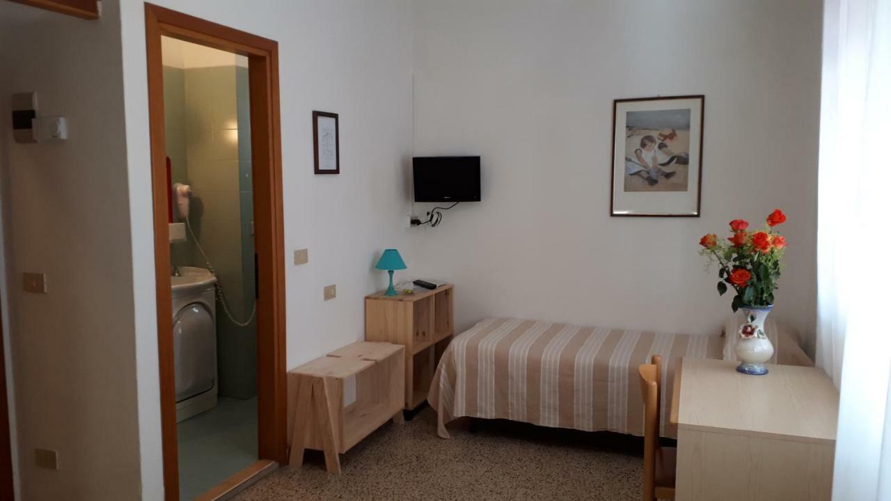 Hotel Villa Dina Lido di Jesolo Eksteriør bilde