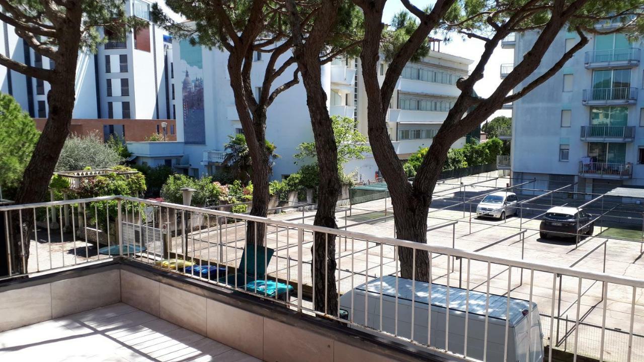 Hotel Villa Dina Lido di Jesolo Eksteriør bilde