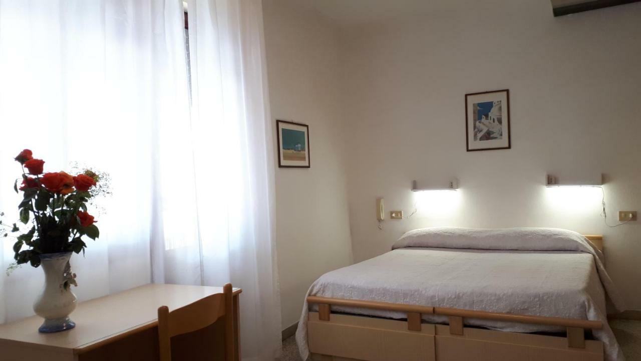 Hotel Villa Dina Lido di Jesolo Eksteriør bilde