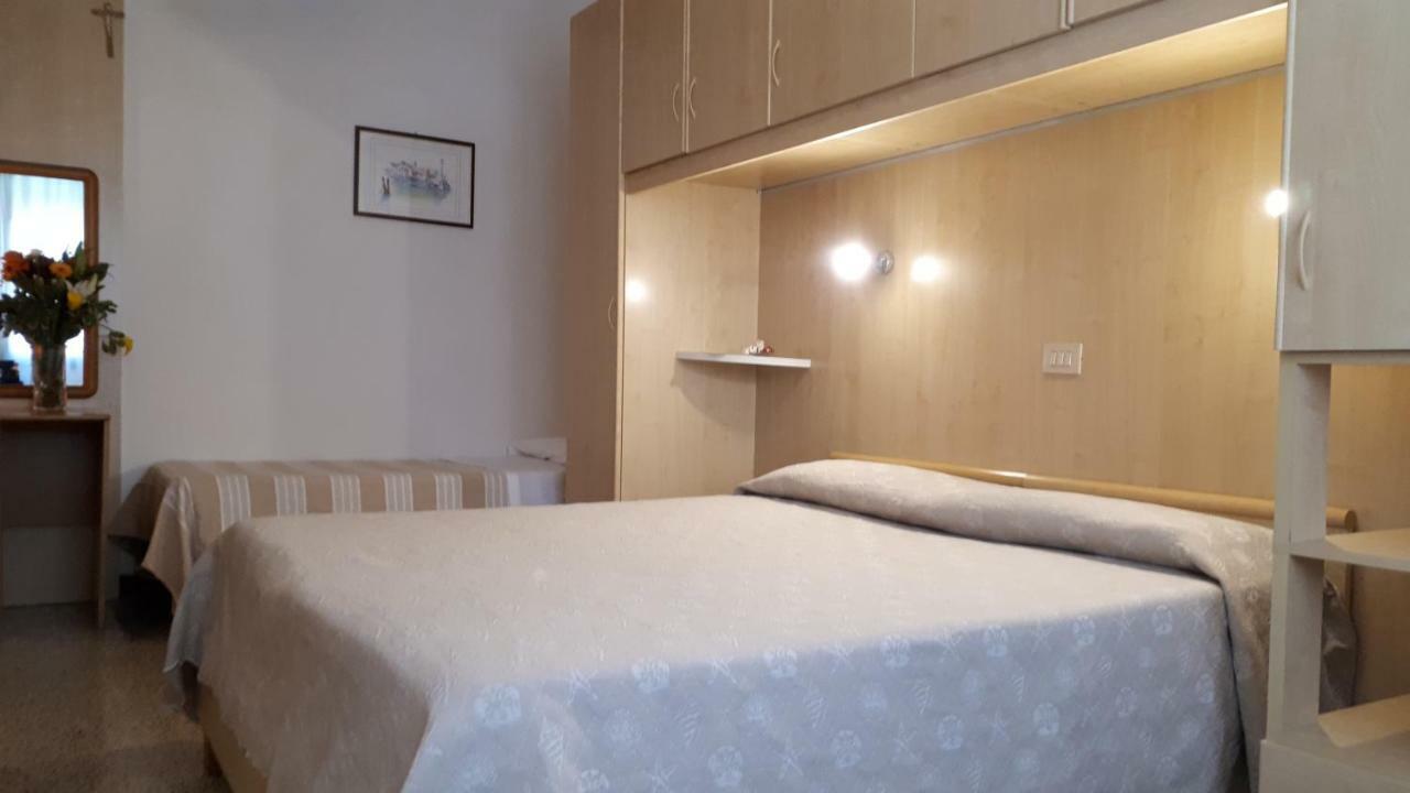 Hotel Villa Dina Lido di Jesolo Eksteriør bilde