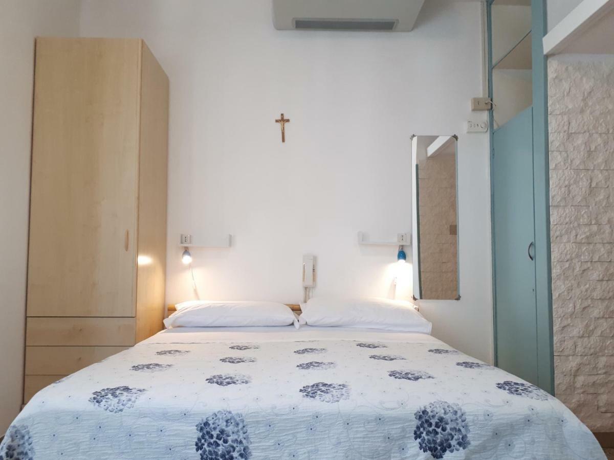 Hotel Villa Dina Lido di Jesolo Eksteriør bilde