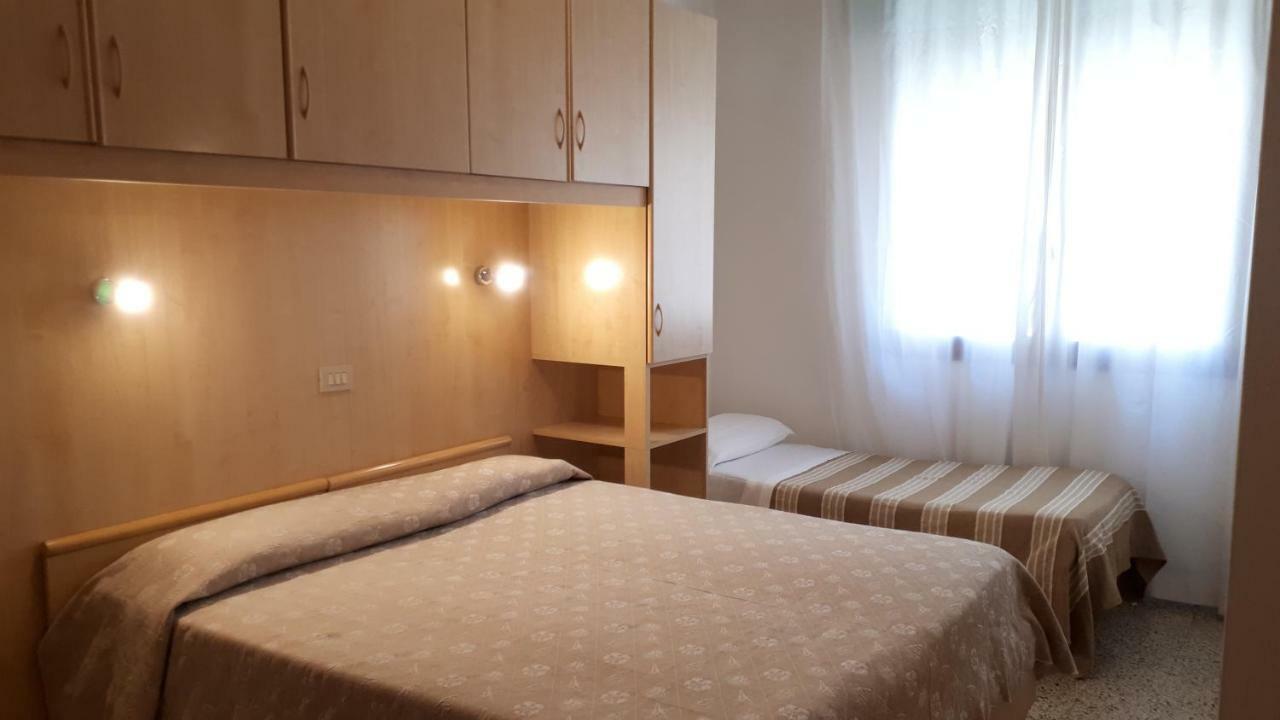 Hotel Villa Dina Lido di Jesolo Eksteriør bilde