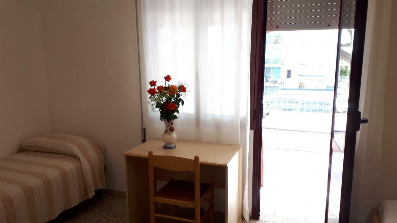 Hotel Villa Dina Lido di Jesolo Eksteriør bilde