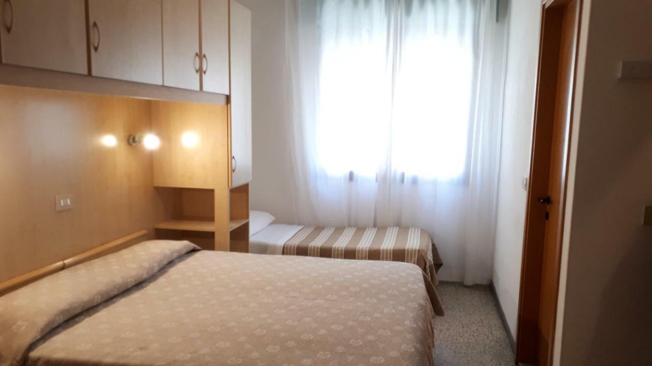 Hotel Villa Dina Lido di Jesolo Eksteriør bilde