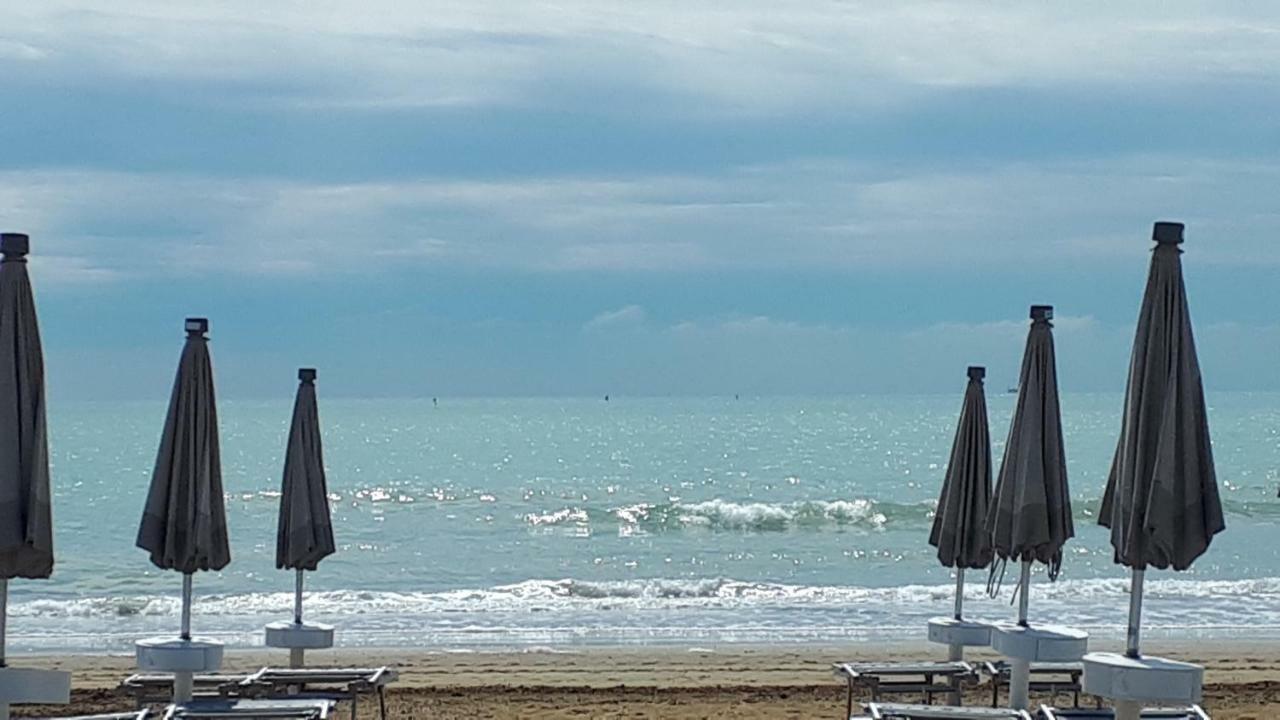 Hotel Villa Dina Lido di Jesolo Eksteriør bilde