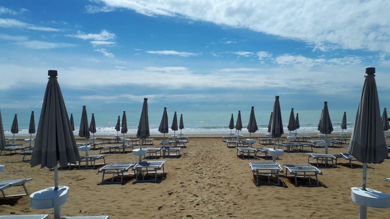 Hotel Villa Dina Lido di Jesolo Eksteriør bilde
