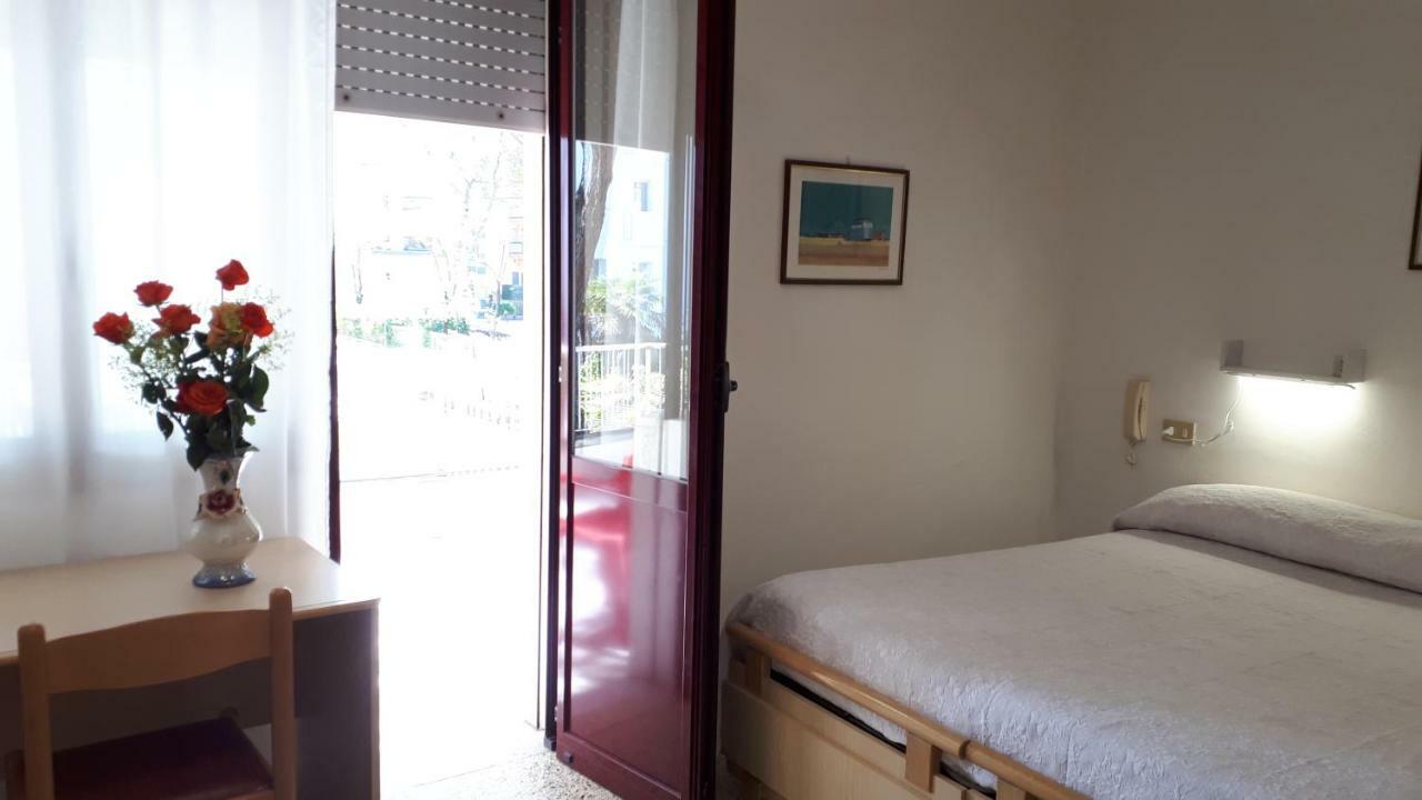 Hotel Villa Dina Lido di Jesolo Eksteriør bilde